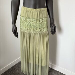 ⚪️ Sheer Sage Green Tulle Midi Skirt with Lace Detail | M/L